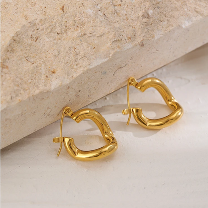 Amara Twist Hoops